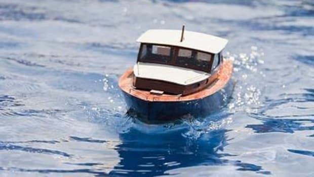 128505-400x265-jsw_antique_toy_boat