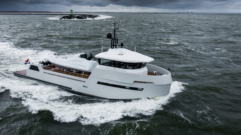 ANOTHER YXT 24 EVOLUTION support vessel delivered by LYNX YACHTS