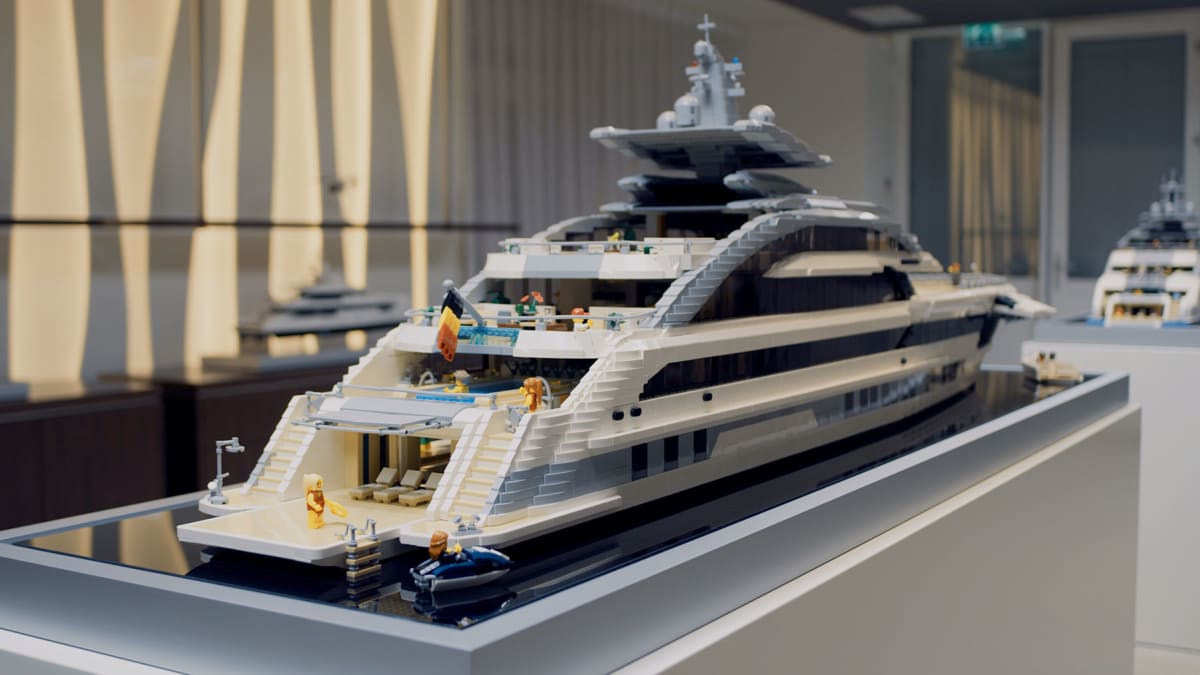 Demon Play visdom Uventet Did you play with LEGO®s as a kid?? LEGO® Masters recreate Heesen's  262-foot project Cosmos— The result is Cosmic! - Yachts International