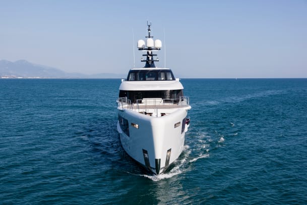 Admiral QUINTA ESSENTIA — At sea
