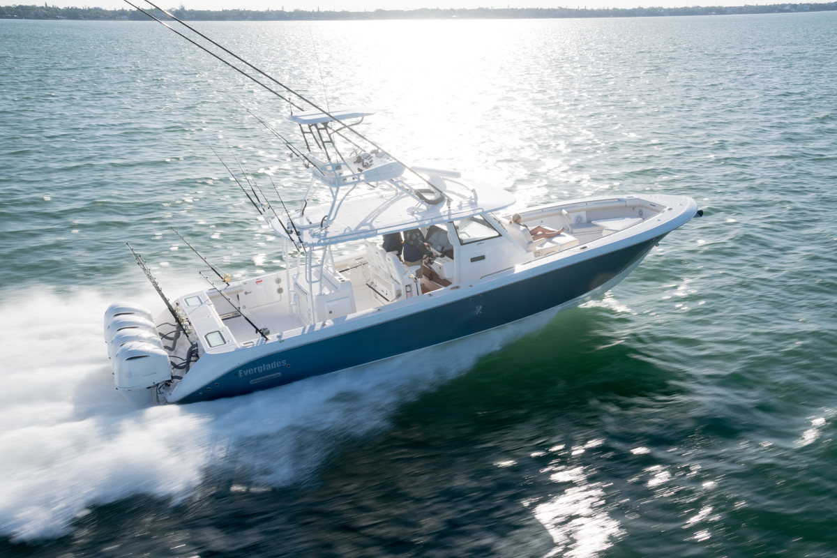 With Yamaha F300s, the 435cc carves up the waves at just north of 50 knots. She tops out around 58 knots with the optional F350s. 