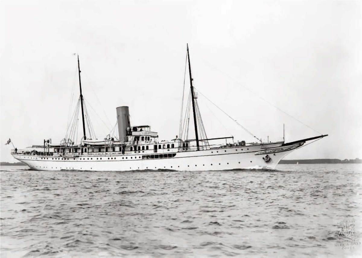 Pulitzer’s 268-foot (81.7-meter) steam yacht Liberty was designed by G. L. Watson and built by Ramage & Ferguson in Scotland. He enjoyed the best years of his life on the yacht, and died aboard her. She was dismantled in 1937.