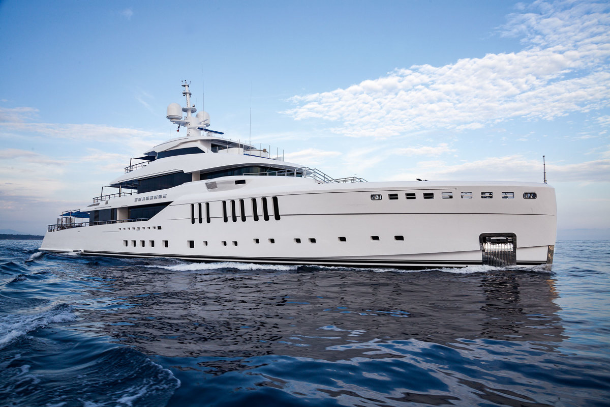 Rover’s distinctive styling on the 220-foot Benetti Seasense.