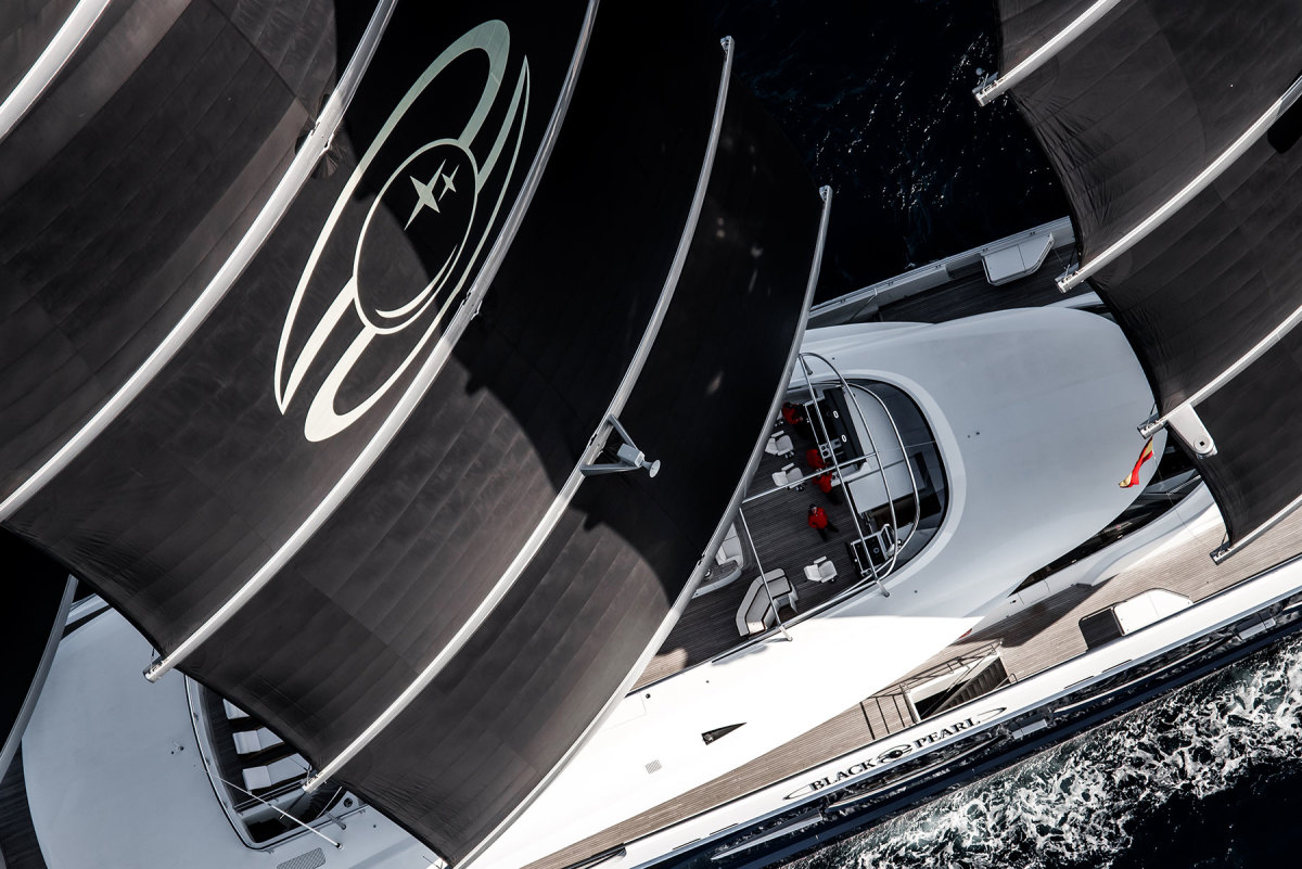 The 350-foot Black Pearl under sail.